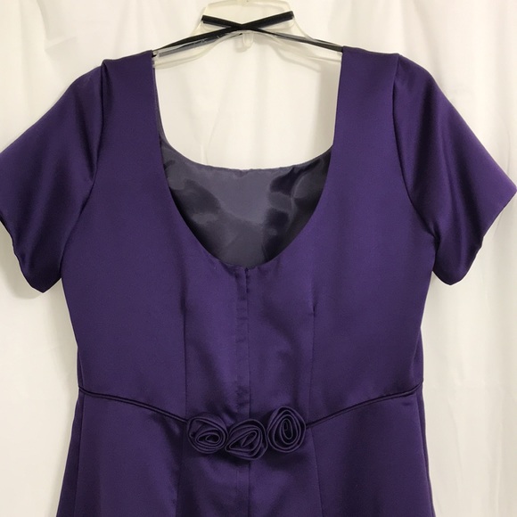 Dress - Picture 5 of 9